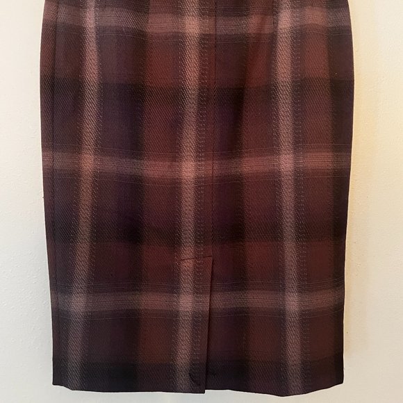 Plaid Skirt - Picture 3 of 8